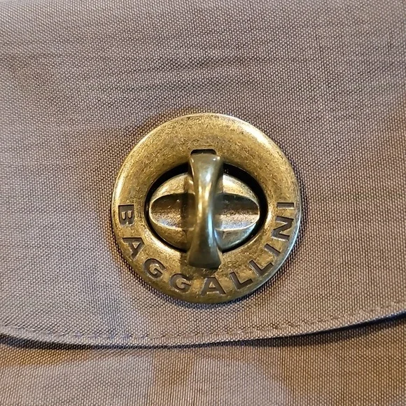 Baggallini Crossbody Purse - Picture 2 of 7